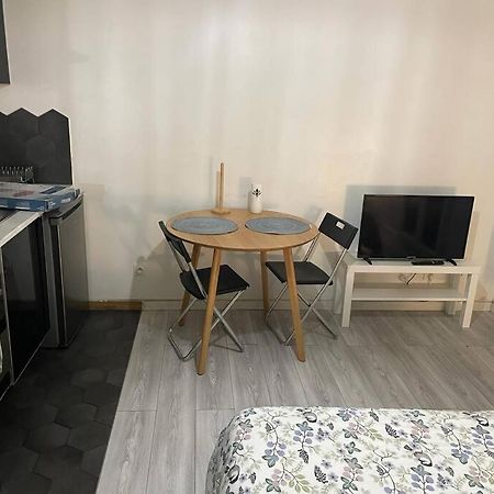 Studio One Proche Ligne 14 Kremlin Bicetre Arcueil Bagian luar foto